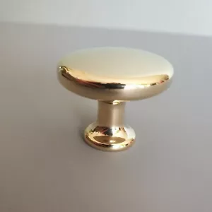 Moderner Möbelknopf aus Metall in glänzender Goldfarbe 30 mm Küchen, Bäden,Flure - Bild 1 von 1