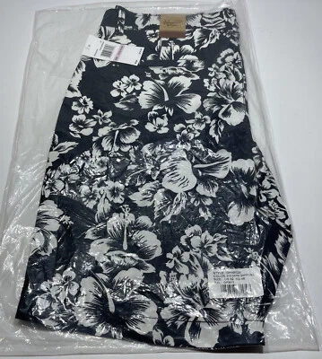 PENGUIN By Munsingwear Original Men’s Short US: 32 Dark Sapphire w/ White Floral - Image 1 of 4