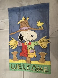 Snoopy Woodstock Peanuts Fall Welcome Garden Flag Scarecrow Halloween - Picture 1 of 2