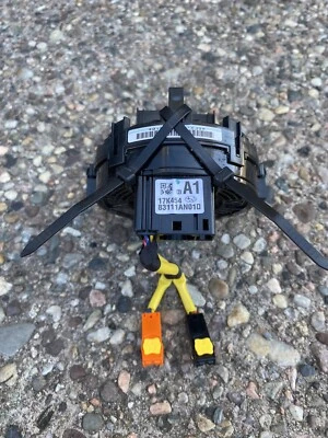 Subaru Legacy Clock Spring 2020-2023  Foto 1 de 4