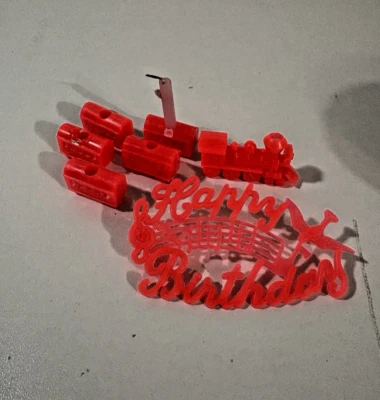 Vtg Happy Birthday Words Dove Cake Topper Train Candle Holders Red Plastic Foto 1 de 4