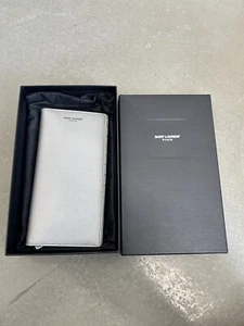 Cartera larga plegable Saint Laurent estuche plateado tarjetero cuero con caja - Imagen 1 de 7
