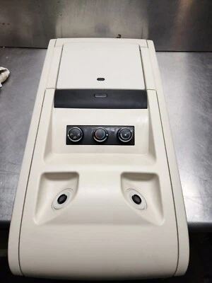 08-10 Chrysler Town & Country consola trasera superior con TV y control de temperatura Foto 1 de 4
