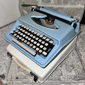 Near Mint Tested 1966 Remington Holiday Blue Manual Vintage Holland Typewriter - Picture 1 of 13