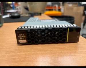 02311EEM 600GB 2.5" 12G SAS Drive in 3.5" Tray - Picture 1 of 2
