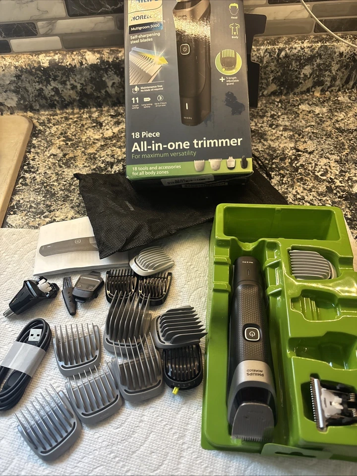 Philips Norelco Multigroom 5000, 18 Piece Men Beard/Body Trimmer OPEN AND MISS - Image 1 of 1
