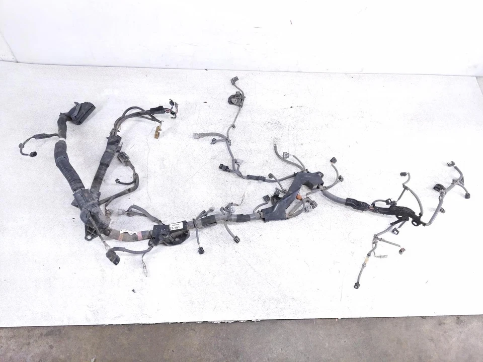 Arnés de cables del motor principal Toyota Sienna Le 2017-2020 3,5 L tracción delantera 82121-08180 Foto 1 de 4