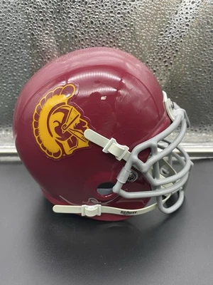 Minicasco de fútbol americano USC Trojans Schutt Foto 1 de 4