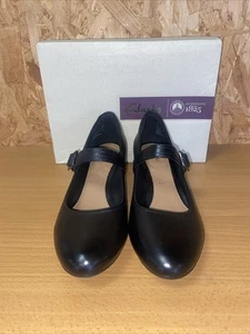 ZAPATOS CLARKS ARTESANALES DNY FECHA MARY JANE NEGROS PARA MUJER U.K. 7 FIT E - Imagen 1 de 9