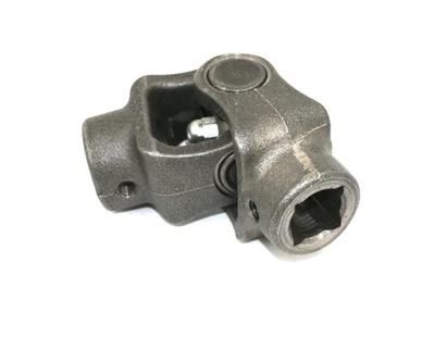 Neapco 11-1893 PTO Yoke and Universal Joint Assembly - Image 1 of 3