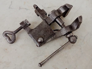 HERRAMIENTA FUNCIONAL HERRERO REPARACIÓN TORNILLO PARALELO A MESA VINTAGE CON YUNQUE PEQUEÑO - Imagen 1 de 24