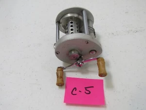 C-5 OLD VINTAGE  LANGLEY REELCAST #500 FISHING REEL CASTING REEL FISHING SPORT - Picture 1 of 2