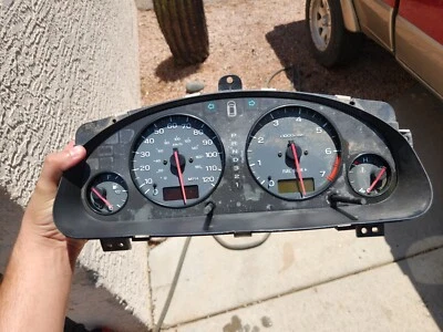 Cuadro de instrumentos Subaru Legacy 2003 2004 Foto 1 de 4