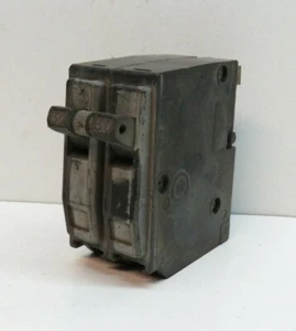 Square D QO230 30-Amp 2-Pole QO Circuit Breaker 30A 2P 120/240V, Older Style - Picture 1 of 7