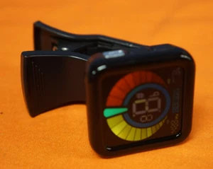 Kliq Ubertuner Clip On Tuner For All instruments Guitar Bass Violin - Picture 1 of 5