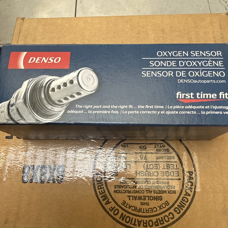 Sensor de oxígeno nuevo Denso aguas abajo para Dodge Challenger V8-6,2 L 2015-2017 Foto 1 de 4