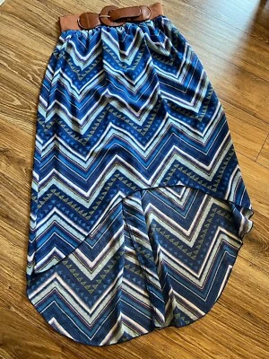 No Boundaries Blue Geometric Skirt -size small -  Good condition - Image 1 of 4