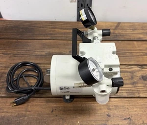 WELCH 2522B-01 115VAC 3.9A 60HZ DRY VACUUM PUMP W/ GAUGES AND POWER CORDS - Picture 1 of 5