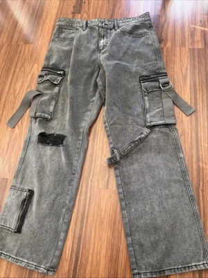 Pantalones de mezclilla cargo desgastados Hot Topic para hombre talla 36X32 color negro lavado medio  Foto 1 de 4