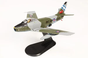 Hobby Master 1/72 Sabre Mk 5 Airplane #23622 RCAF No.430 Sqn - Picture 1 of 2