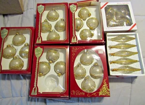 7 boxes of 28 GOLD & WHITE Glitter CHRISTMAS ORNAMENTS Bows Round & Icicle Shape - Picture 1 of 4