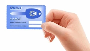 Fiat Multipla Servizio PIN CODE Password TELECOMANDO ORIGINALE con TAGLIO CHIAVE - Picture 1 of 2