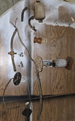 Suzuki Sidekick Geo Tracker 1989-1995 tanque de combustible limpio sistema de vapor nivel de bomba Foto 1 de 4