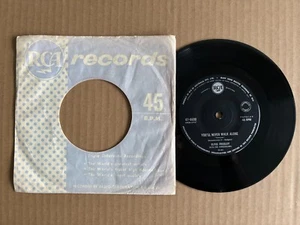 ELVIS PRESLEY LE LLAMAMOS LANZAMIENTO AUSTRALIANO 7" 45 - Imagen 1 de 3