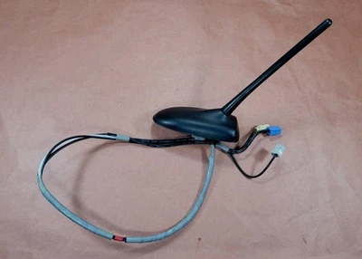 2010 2011 2012 2013 TOYOTA RAV4 RAV-4 ANTENA DE TETO COM MASTRO FABRICANTE DE EQUIPAMENTO ORIGINAL PLUGUE DE 3 FIOS  - Imagem 1 de 4
