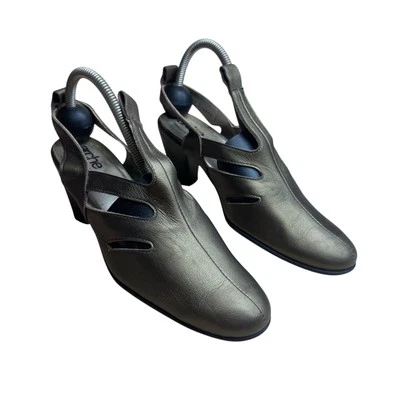 Zapatos de tacón Arche talla 37 de cuero metálico con correa trasera recortada Foto 1 de 4
