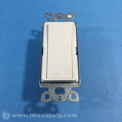 Balancín estándar Lutron UL-US 120/277VAC 15A USIP Foto 1 de 4