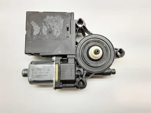 VW PASSAT B7 DRIVER SIDE RIGHT DOOR WINDOW MOTOR 3C0959793B - Picture 1 of 3