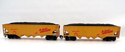 HO Gauge Bachmann U.P. Union Pacific Pair of Hoppers with Coal Loads  Low Ship - Image 1 of 4