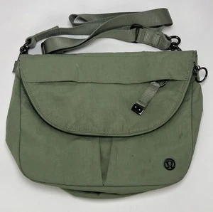 Lululemon All Night Festival Bag 5L Green Sage Zip Crossbody Bauchtasche - Bild 1 von 5