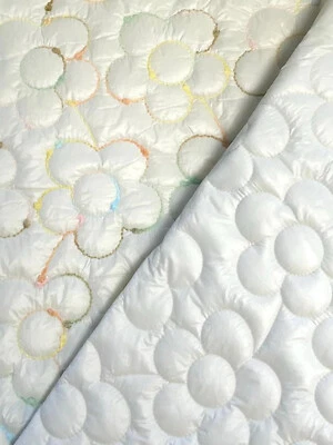 Steppstoff Jackenstoff Blumen bunt bestickt - Bild 1 von 3