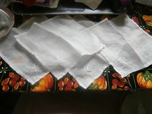 Lot of Vintage Women's Hankies or Handkerchiefs Wedding -B - Picture 1 of 3