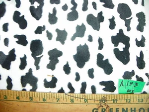 Tela de tapicería de oruga con estampado dálmata negro 1 yarda R193 - Imagen 1 de 1