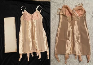 RARE NIB Vtg Satin CORSELETTE 6 Garters Open Bottom Girdle Corset Peach 33 Rayon - Picture 1 of 14