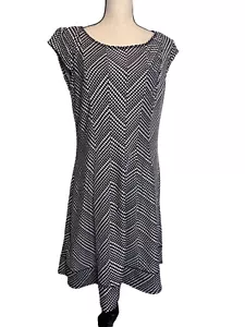 Signature by Robbie Bee Dress Large White & Black Puffed Dots 8 Panel Cap Sleeve - Picture 1 of 11