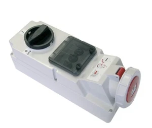 PCE SWITCH INTERLOCKED SOCKET 32A 4p 3h - 75242-3 - Picture 1 of 1