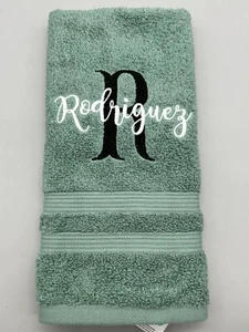 Monogrammed hand towel - Picture 1 of 6