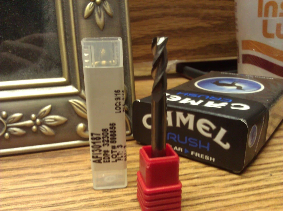 3/16" 3 FLUTE SE STUB LENGTH CARBIDE END MILL 3/16" x 3/16" x 9/16" x 2" - Image 1 of 1