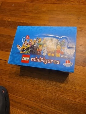 LEGO 8684 SERIES 2 MINIFIGURES - 2 COMPLETE SETS OF 16 SEALED PACKETS (2010) - Image 1 of 4
