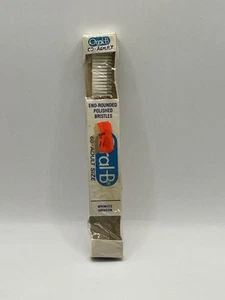 Cepillo de dientes Oral-B 60 para adultos de colección 4 filas años 80 EE. UU. cerdas pulidas redondeadas de extremo nuevo en stock - Imagen 1 de 16