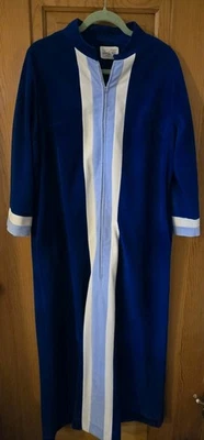 Maxi bata vintage de terciopelo Vanity Fair con cremallera frontal talla 18 Foto 1 de 4