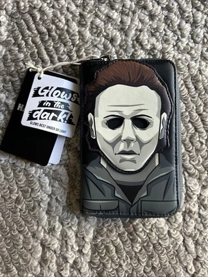 Cartera Loungefly HALLOWEEN Michael Myers Máscara Cremallera Alrededor Brilla en la Oscuridad Nueva con Etiquetas Foto 1 de 3