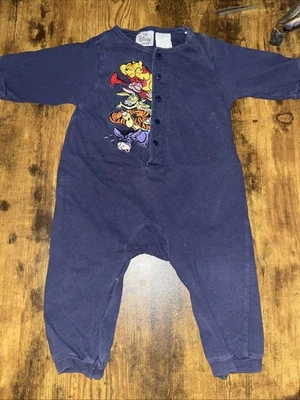 Mameluco Vintage Disney Store Winnie The Pooh & Friends 18M Azul Marino Bordado Foto 1 de 4