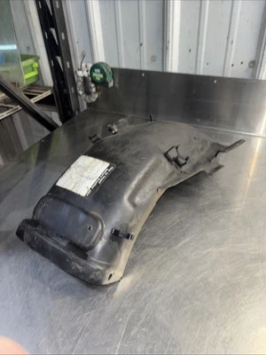 1980 Yamaha xs850s REAR BACK WHEEL FENDER MUD GUARD 3J2-21629-01-00 inner Foto 1 de 4