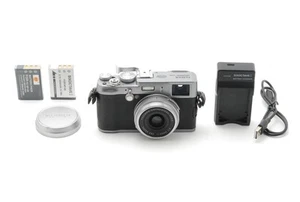 *READ! [EXC+5] Fujifilm Fuji  X100 silver 12.3MP Compact Digital Camera JAPAN - Picture 1 of 9