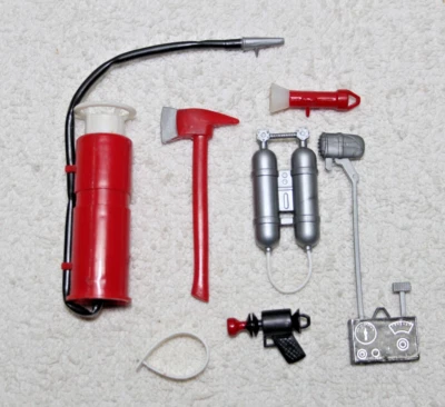 De colección 1965 Lakeside Toys Gumby - Lote de accesorios del Departamento de Bomberos y Espacio Foto 1 de 4